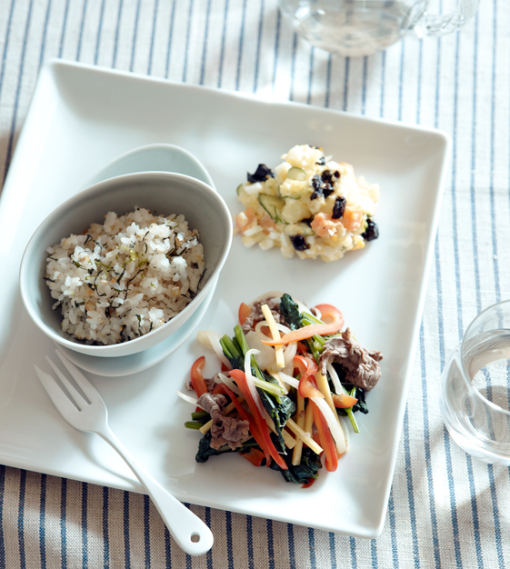 牛肉と彩り野菜の鉄わん炒めのセット